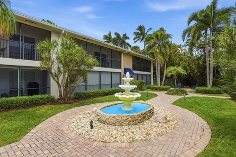 807 NE 1st Street Delray Beach FL 33483