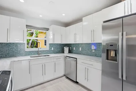 807 NE 1st Street Delray Beach FL 33483