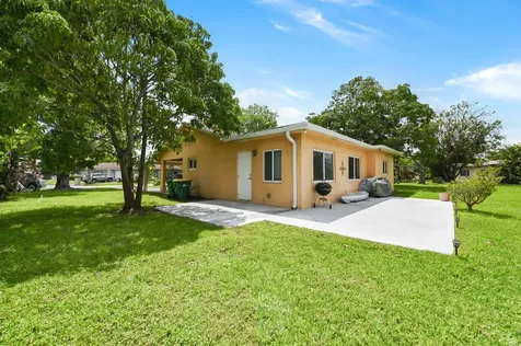 7207 NW 92nd Avenue Tamarac FL 33321