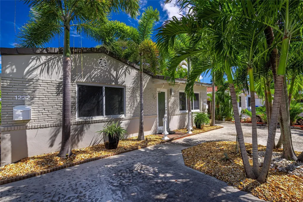1220 NE 16th Terrace Fort Lauderdale FL 33304