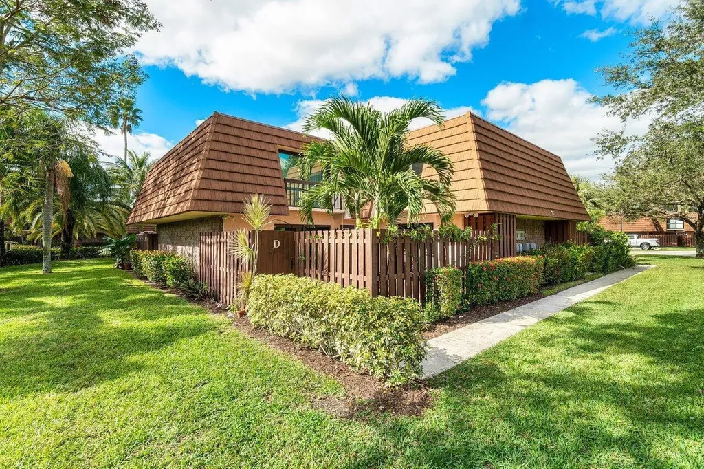 825 Center Street Jupiter FL 33458