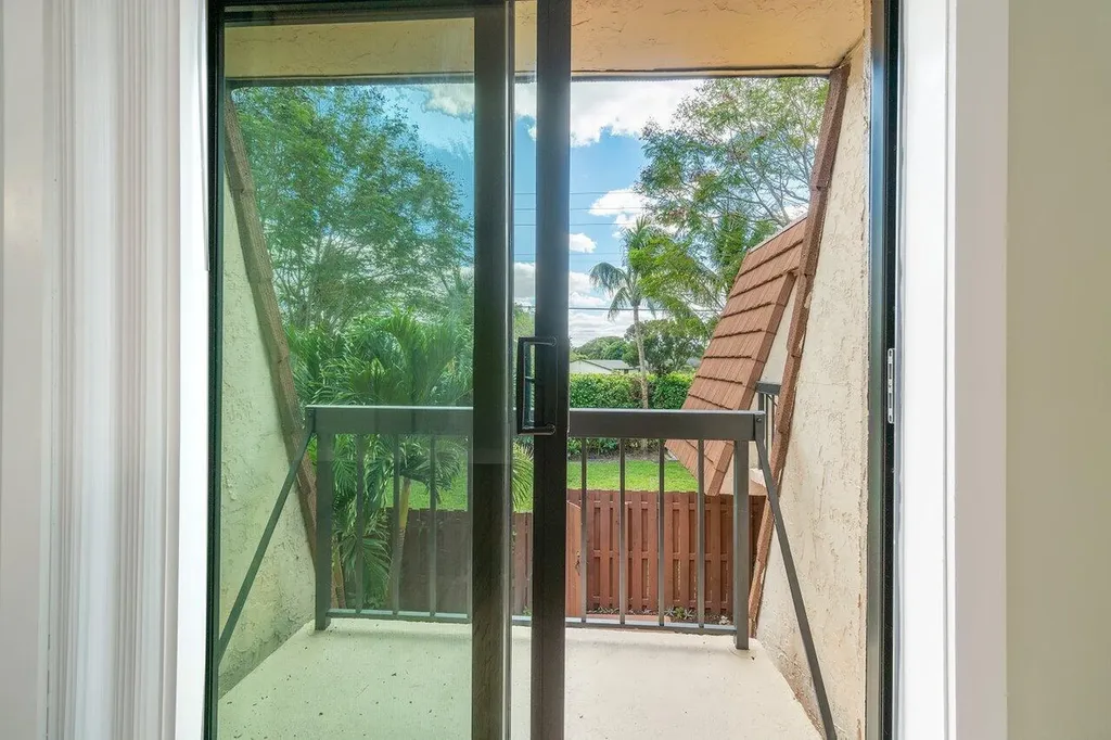 825 Center Street Jupiter FL 33458