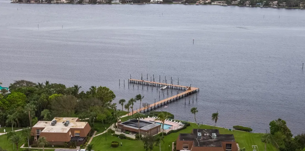 825 Center Street Jupiter FL 33458