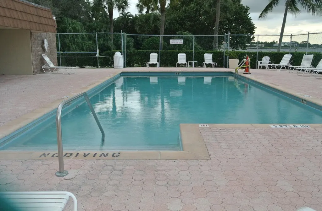 825 Center Street Jupiter FL 33458