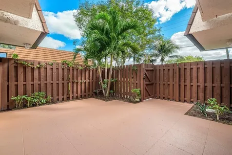 825 Center Street Jupiter FL 33458
