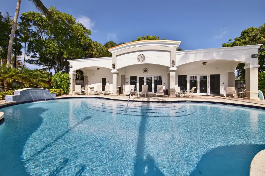 101 SE 20th Avenue Deerfield Beach FL 33441