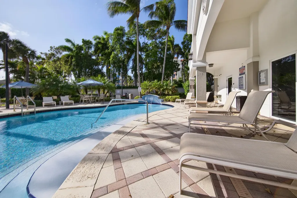 101 SE 20th Avenue Deerfield Beach FL 33441