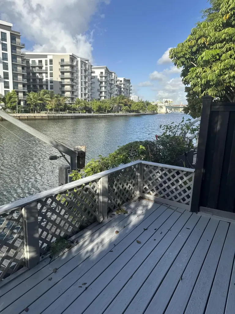 1000 NW N River Drive Miami FL 33136