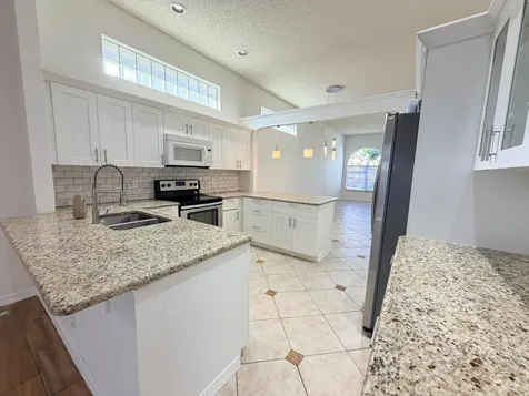 133 Woodlake Circle Greenacres FL 33463
