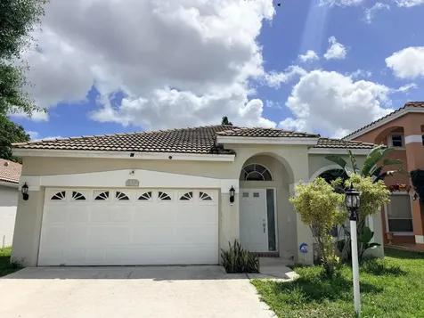 133 Woodlake Circle Greenacres FL 33463