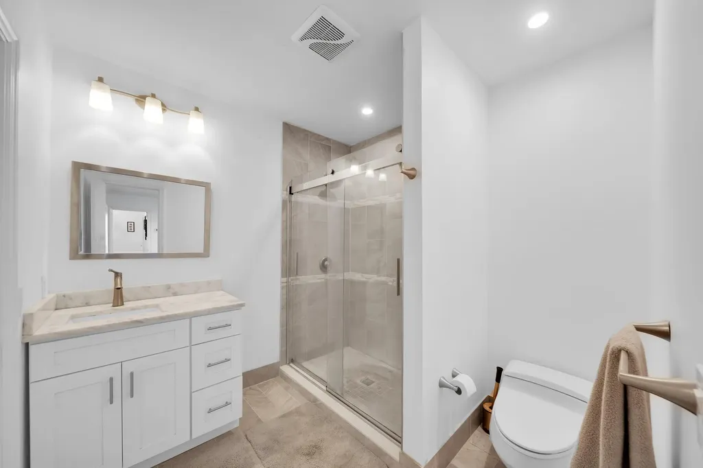2401 SE 8th Court Pompano Beach FL 33062