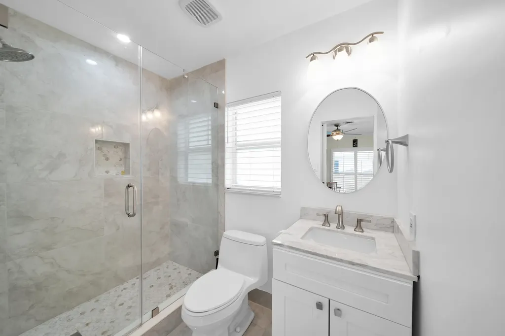 2401 SE 8th Court Pompano Beach FL 33062