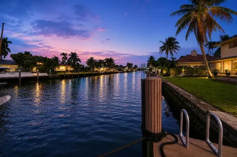 2401 SE 8th Court Pompano Beach FL 33062