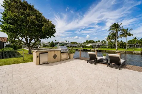 2401 SE 8th Court Pompano Beach FL 33062