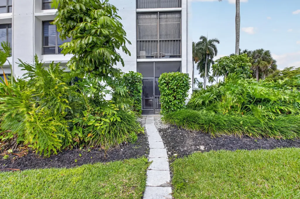 6815 Willow Wood Drive Boca Raton FL 33434