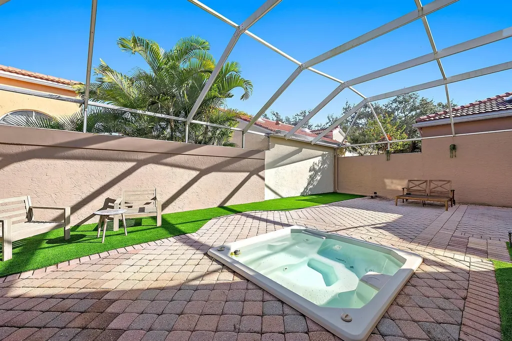 4 Via Angelico Palm Beach Gardens FL 33418