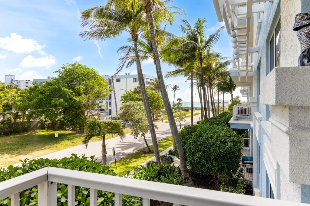 701 SE 21st Avenue Deerfield Beach FL 33441