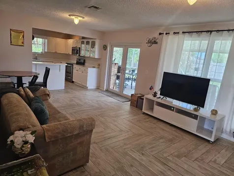 421 SE Skipper Lane Port St Lucie FL 34983