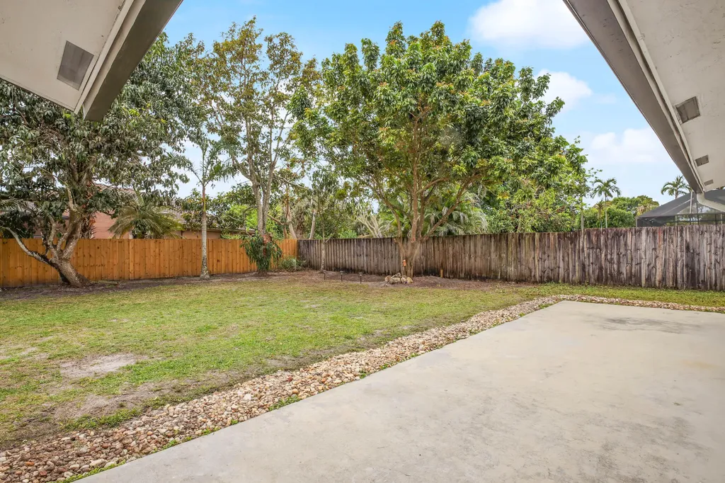 430 La Mancha Avenue Royal Palm Beach FL 33411