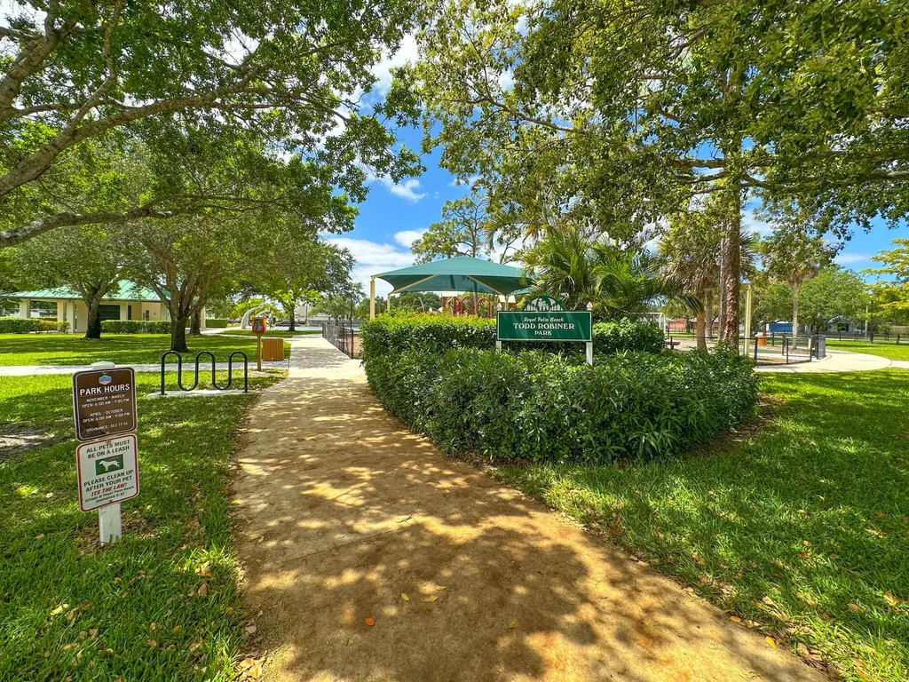 430 La Mancha Avenue Royal Palm Beach FL 33411