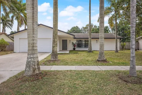 430 La Mancha Avenue Royal Palm Beach FL 33411