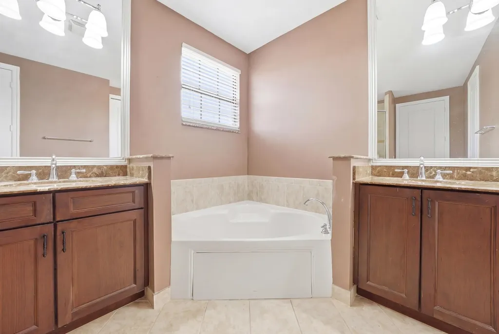 7561 NW 112th Terrace Parkland FL 33076