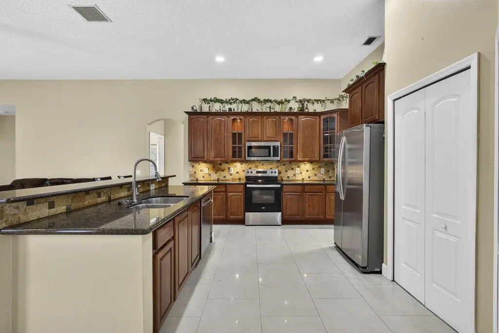 17044 N 72nd Road Road N Loxahatchee FL 33470