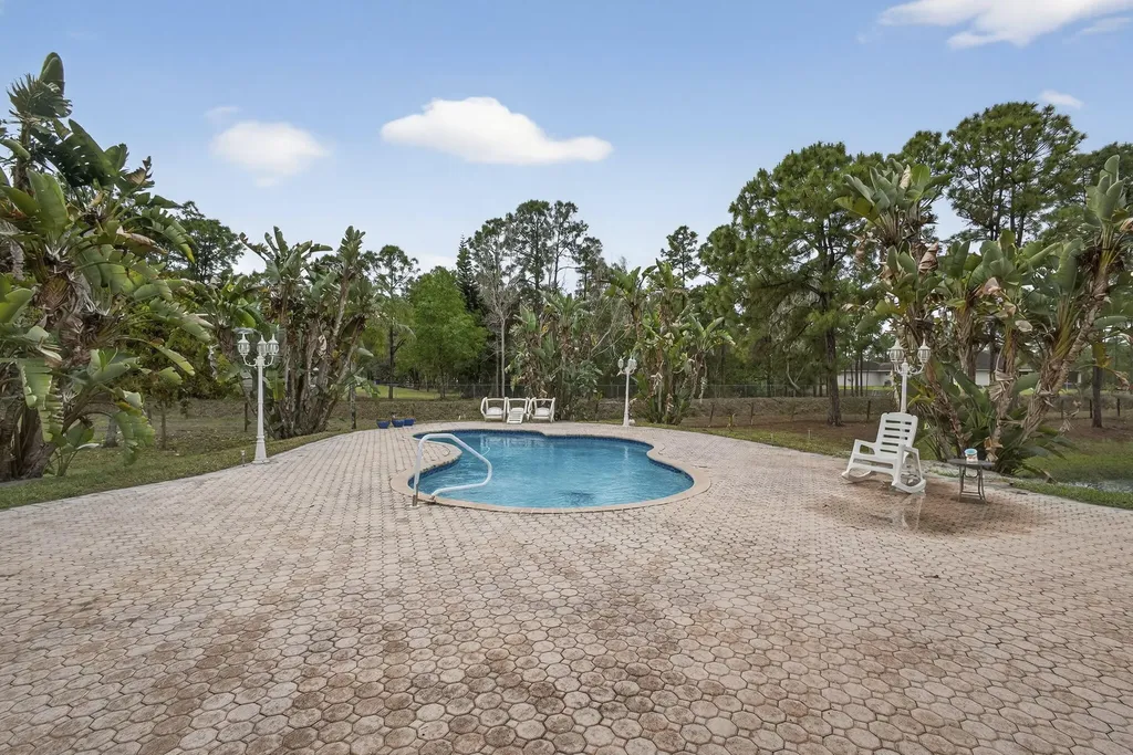 17044 N 72nd Road Road N Loxahatchee FL 33470