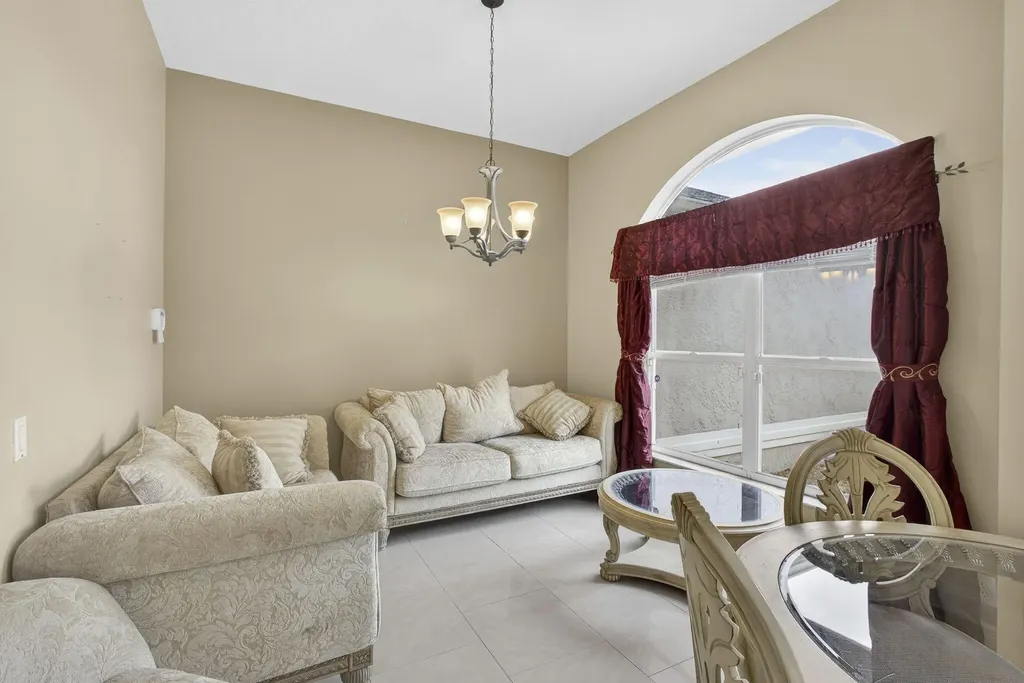 17044 N 72nd Road Road N Loxahatchee FL 33470