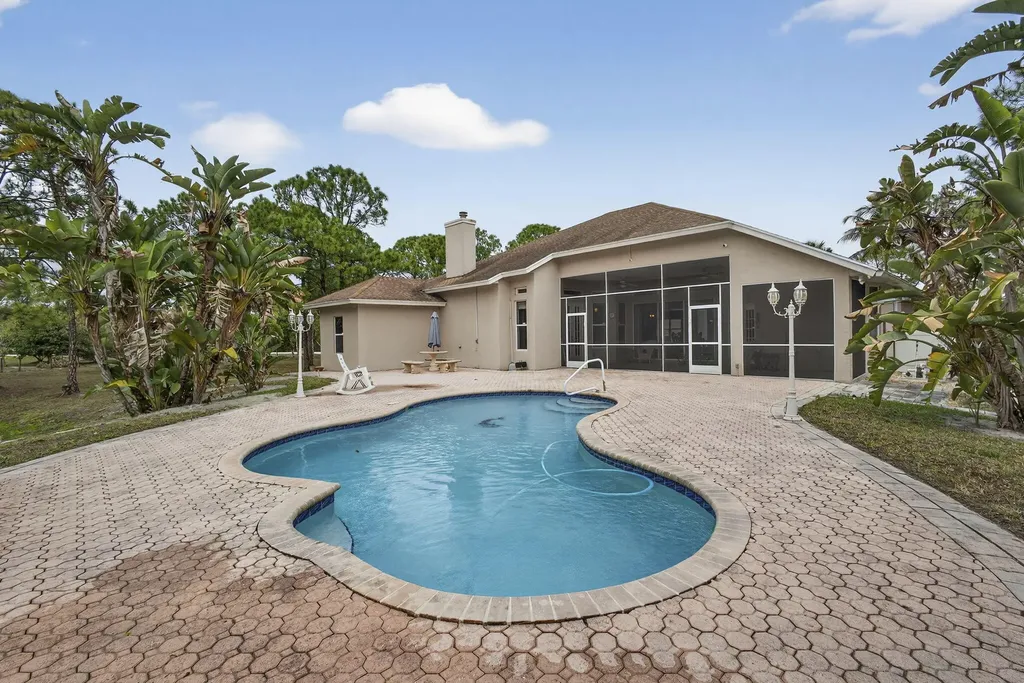 17044 N 72nd Road Road N Loxahatchee FL 33470