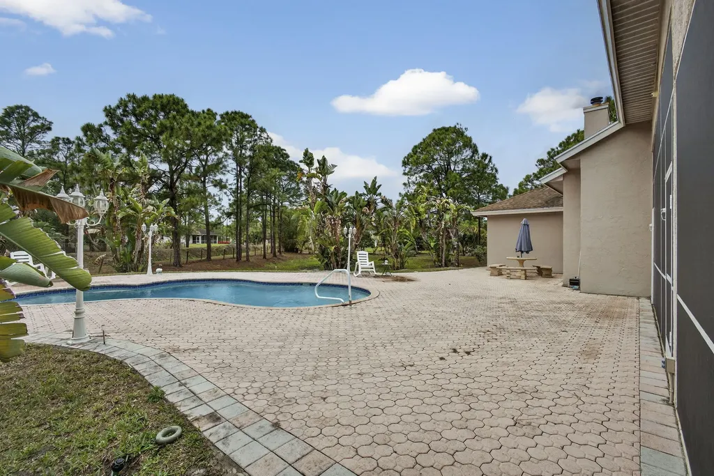 17044 N 72nd Road Road N Loxahatchee FL 33470