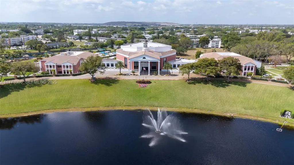 140 Ventnor Deerfield Beach FL 33442