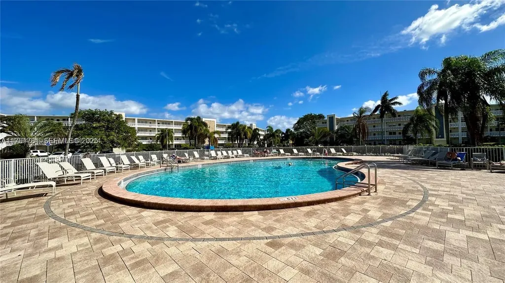 140 Ventnor Deerfield Beach FL 33442