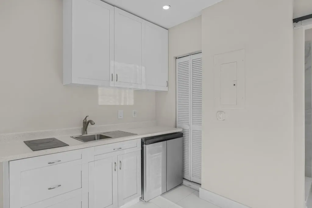 724 NE 2nd Street Pompano Beach FL 33060
