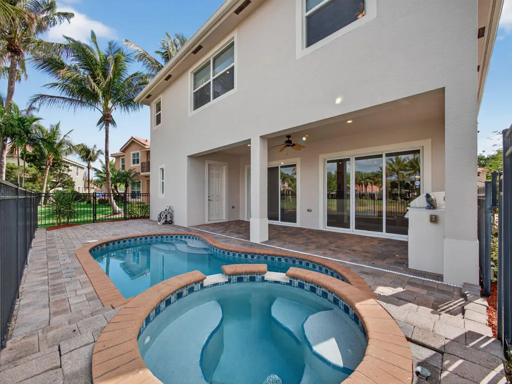 12054 Aviles Circle Palm Beach Gardens FL 33418