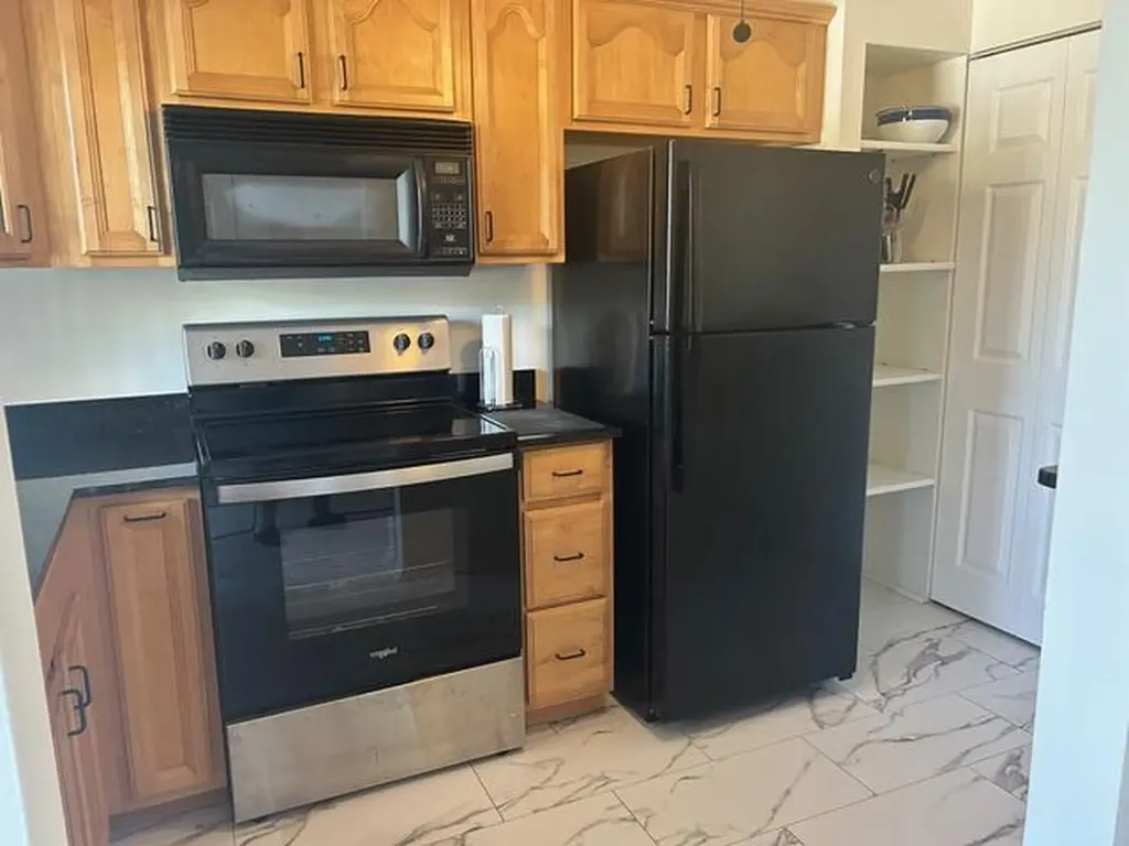 10180 NW 30th Court Sunrise FL 33322