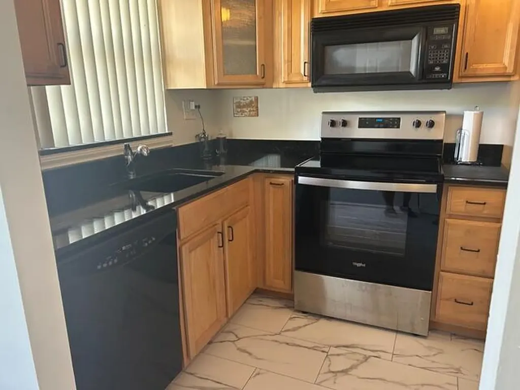 10180 NW 30th Court Sunrise FL 33322