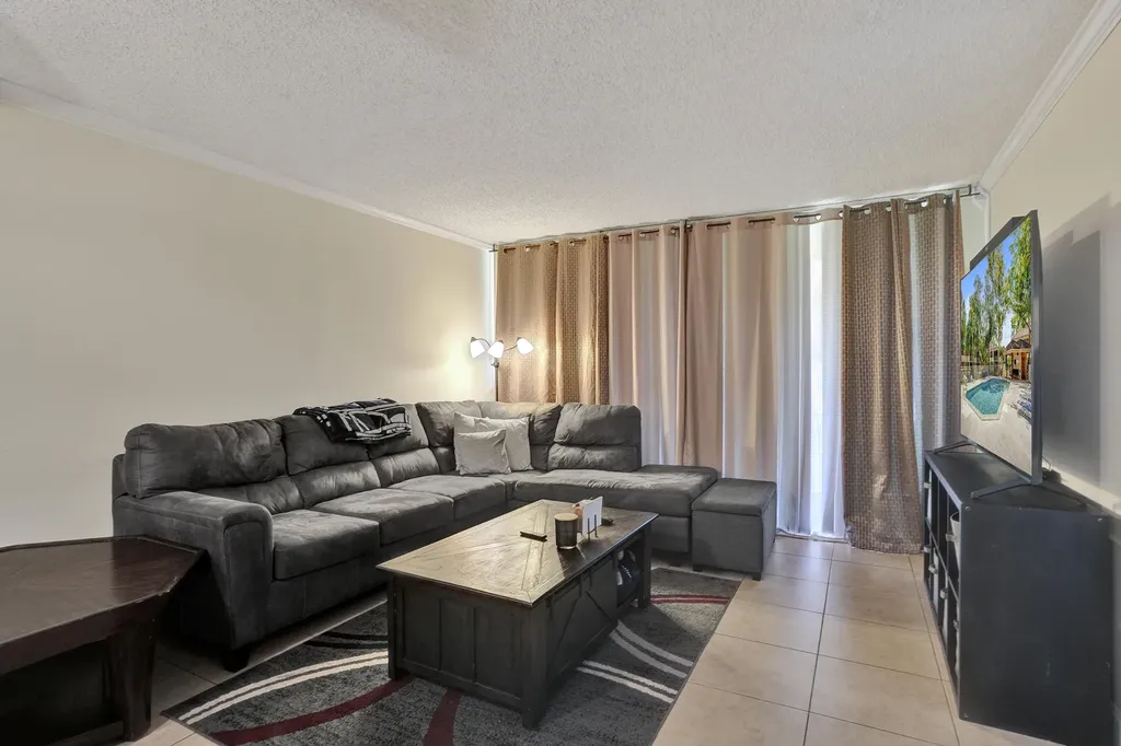8266 NW 24th Street Coral Springs FL 33065
