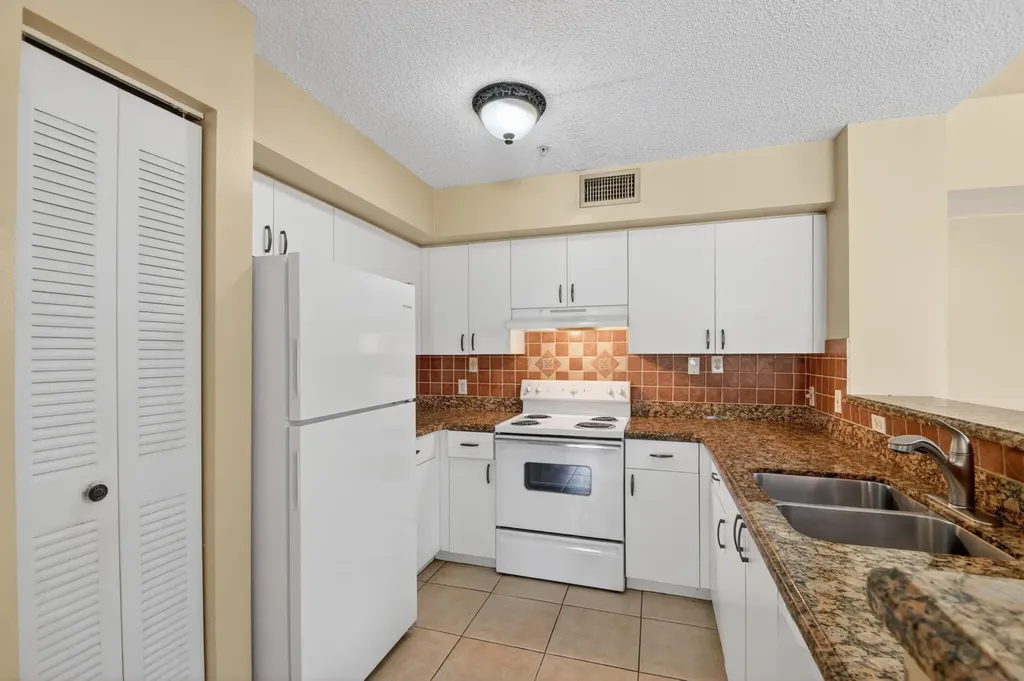 7864 Sonoma Springs Circle Lake Worth FL 33463