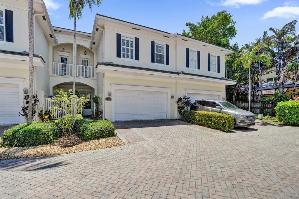 1127 N Victoria Park Road Fort Lauderdale FL 33304