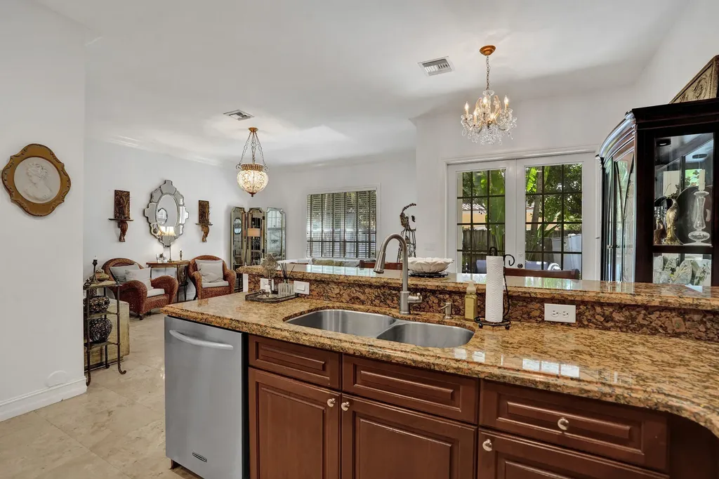 1127 N Victoria Park Road Fort Lauderdale FL 33304
