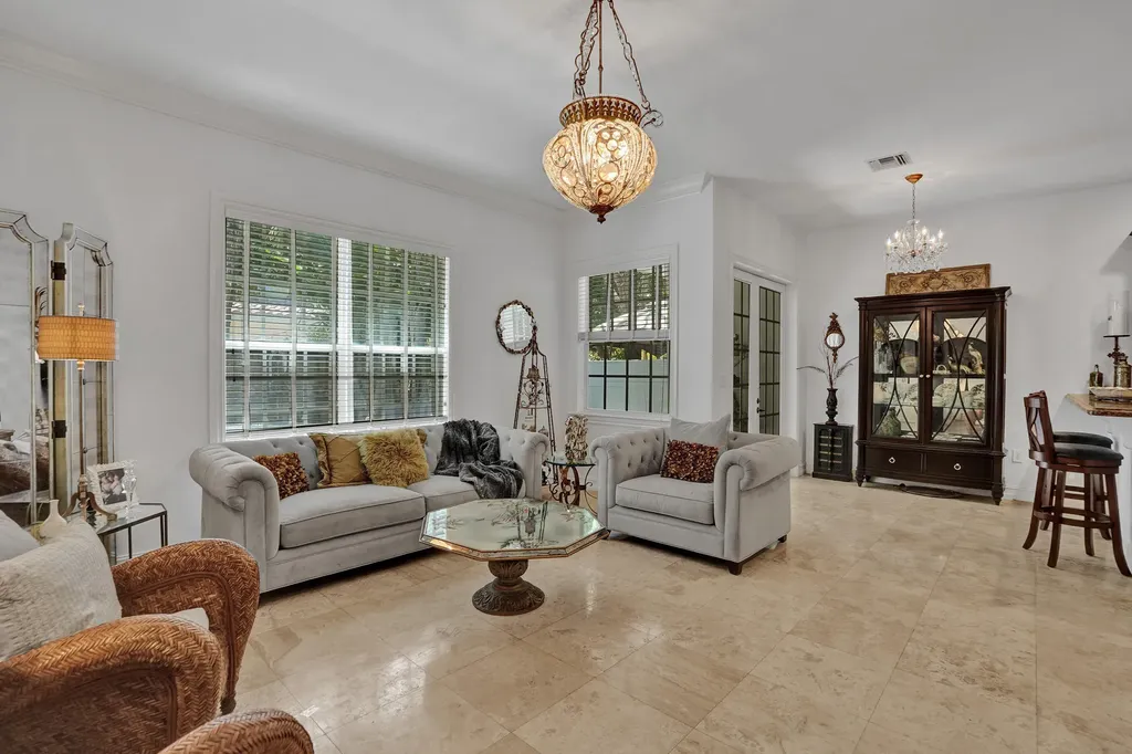 1127 N Victoria Park Road Fort Lauderdale FL 33304