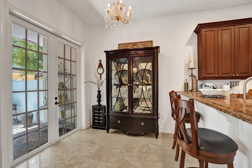 1127 N Victoria Park Road Fort Lauderdale FL 33304