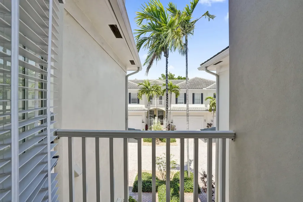 1127 N Victoria Park Road Fort Lauderdale FL 33304