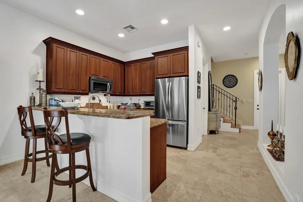 1127 N Victoria Park Road Fort Lauderdale FL 33304