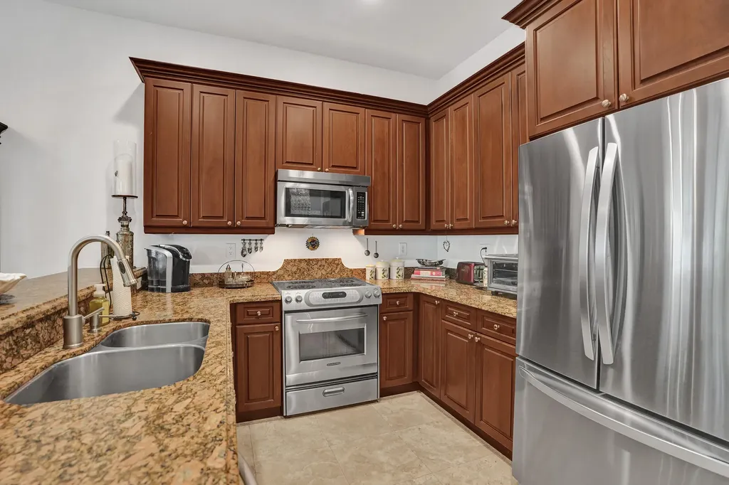 1127 N Victoria Park Road Fort Lauderdale FL 33304