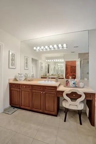 1127 N Victoria Park Road Fort Lauderdale FL 33304