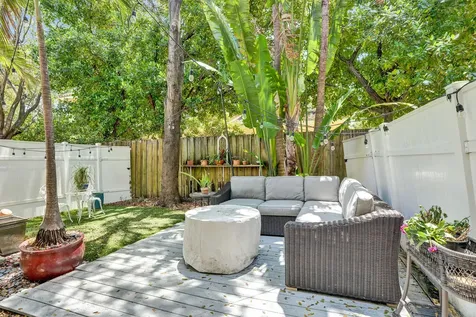1127 N Victoria Park Road Fort Lauderdale FL 33304
