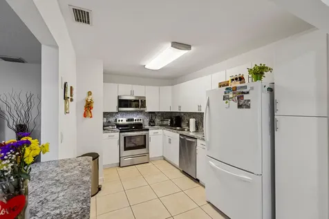 1044 NW 83rd Avenue Plantation FL 33322