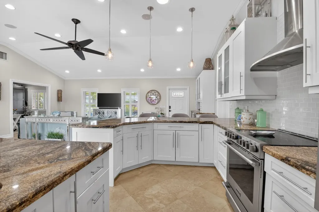 5800 NE 7th Avenue Boca Raton FL 33487